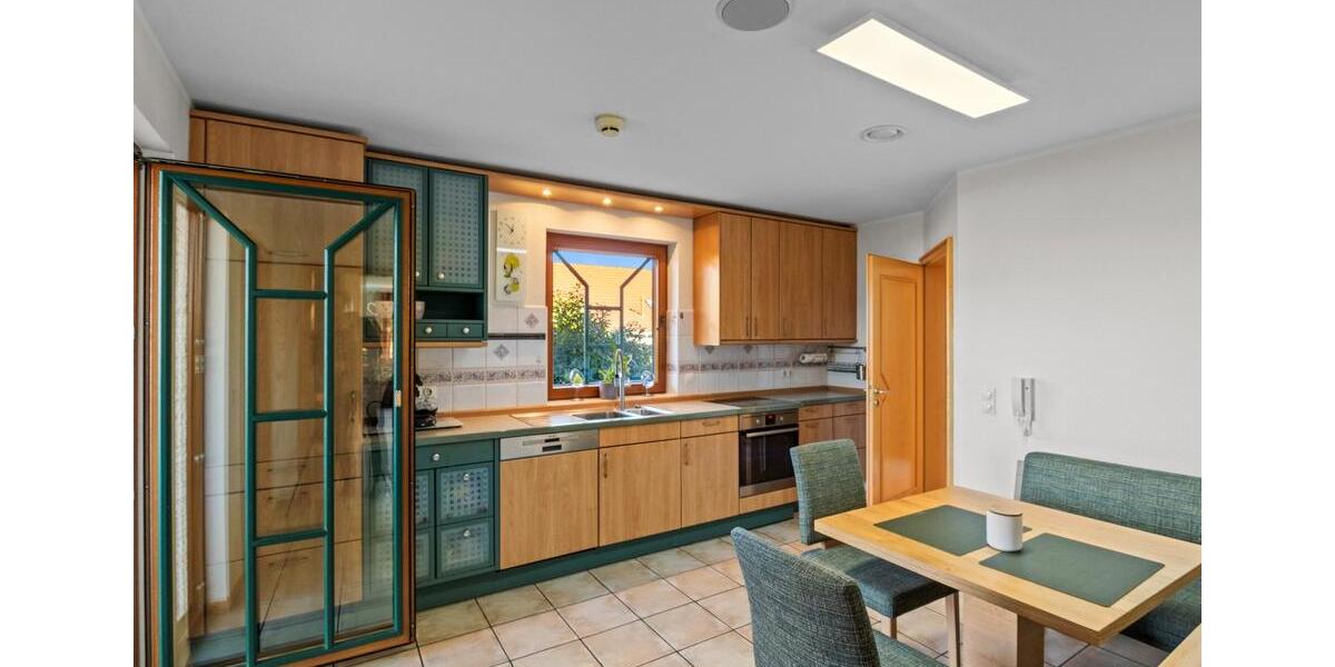 Einfamilienhaus Wenden - 7 Zimmer, 221 m&sup2;, 669.000&euro; | Angebot:26251739