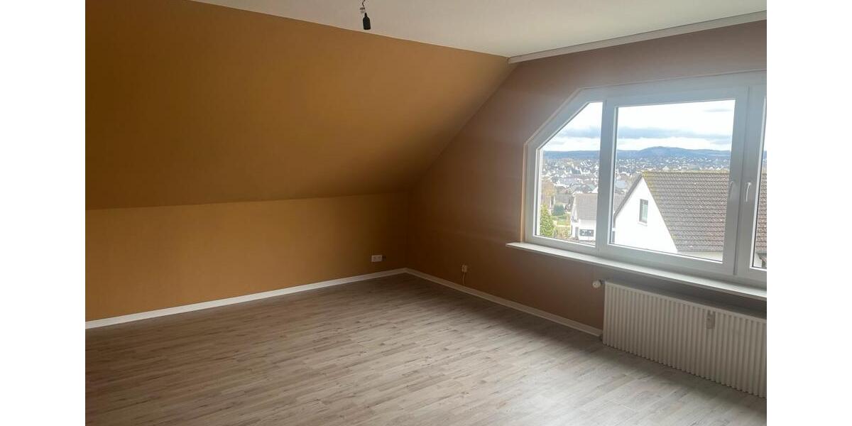 Dachgeschoßwohnung Attendorn - 1 Zimmer, 75 m&sup2;, 700&euro; | Angebot:25635950