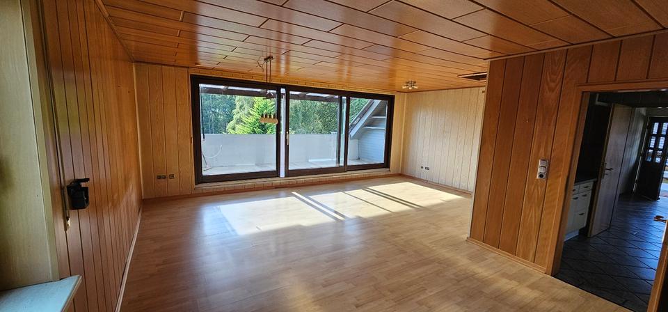 Dachgeschoßwohnung Overath - 4 Zimmer, 105 m&sup2;, 1.050&euro; | Angebot:27587217