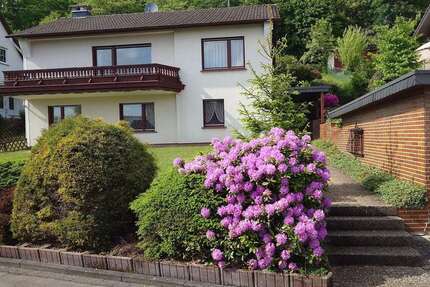 Haus Gummersbach Berstig Süd - 8 Zimmer, 146 m&sup2;, 545.000&euro; | Angebot:26100133
