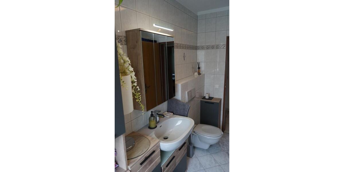 Etagenwohnung Wermelskirchen - 3 Zimmer, 78 m&sup2;, 200.000&euro; | Angebot:27086227