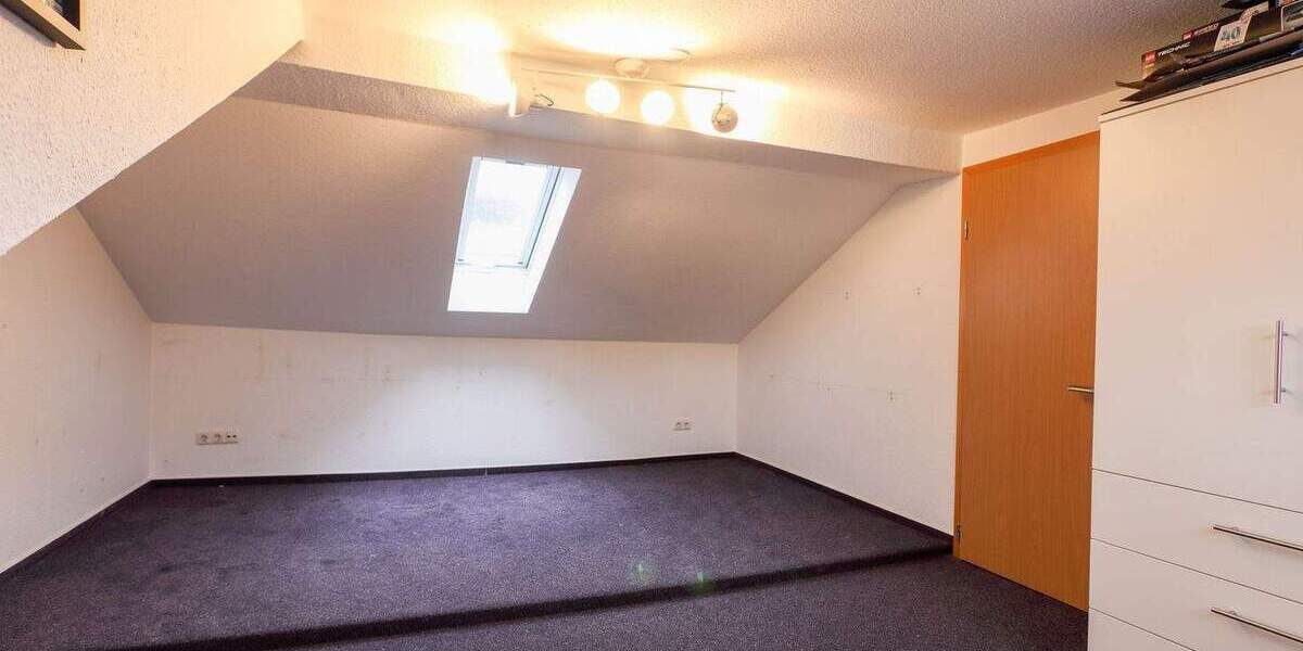 Mehrfamilienhaus, Wohnhaus Lüdenscheid Stüttinghausen - 9 Zimmer, 349 m&sup2;, 399.000&euro; | Angebot:26117799