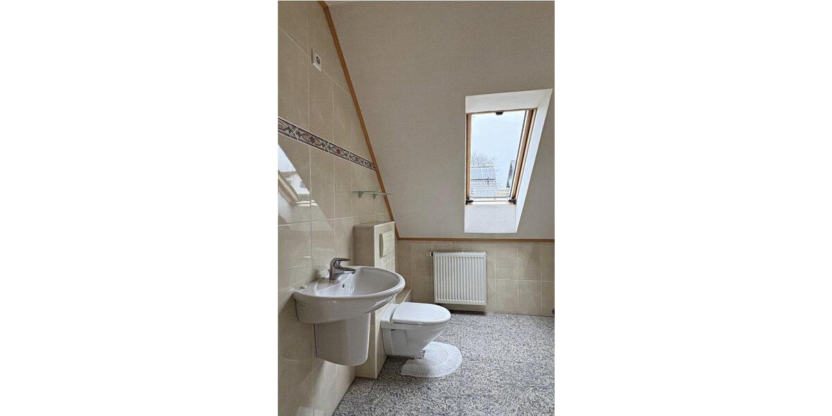Einfamilienhaus Wiehl - 11 Zimmer, 136 m&sup2;, 447.000&euro; | Angebot:27438342