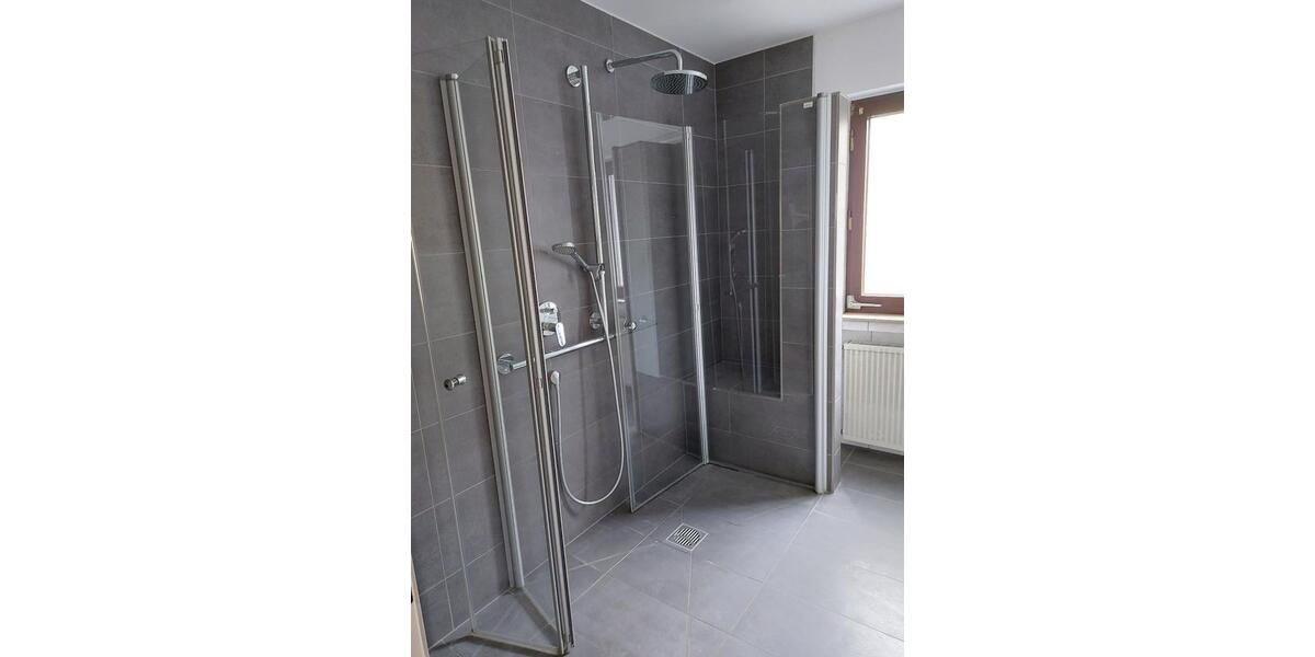 Hochparterre Gummersbach Berstig Süd - 2 Zimmer, 75 m&sup2;, 590&euro; | Angebot:25633250