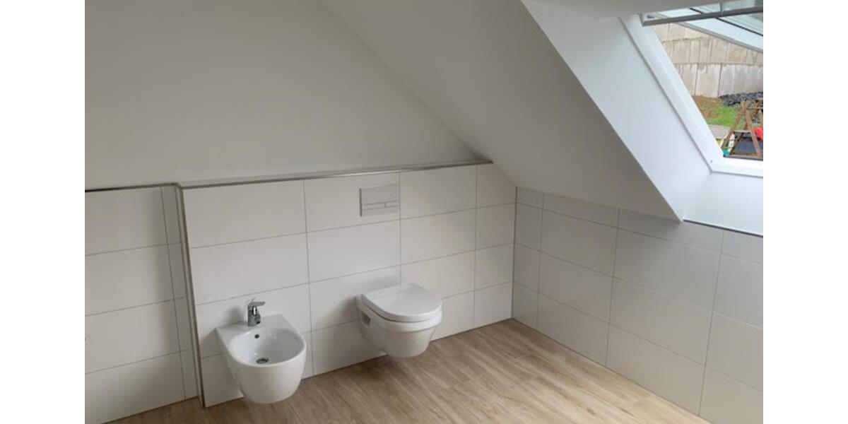 Doppelhaushälfte Nümbrecht - 9 Zimmer, 268 m&sup2;, 475.000&euro; | Angebot:21692398
