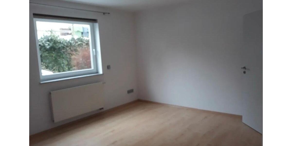 Erdgeschoßwohnung Gummersbach - 2 Zimmer, 80 m&sup2;, 1.100&euro; | Angebot:25098738