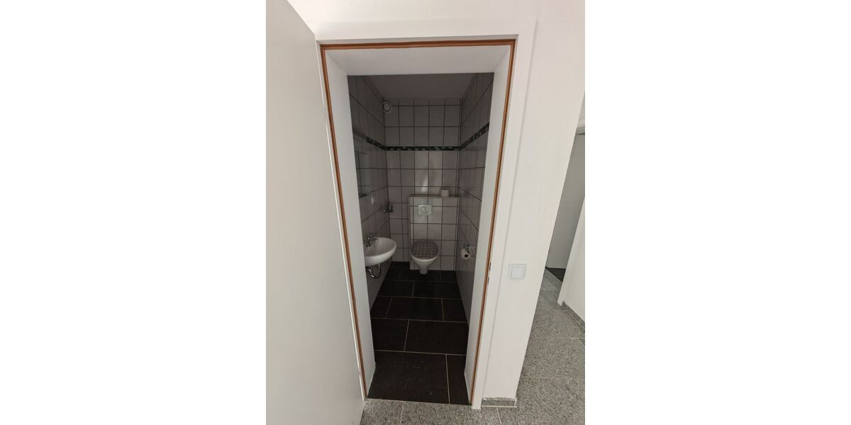 Provisionsfrei* Lichtdurchflutete 3-Zimmer-Wohnung mit zwei Balkonen - Etagenwohnung Gummersbach Hesselbach | Angebot:27260040