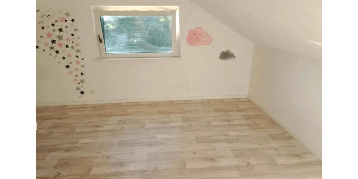 Etagenwohnung Marienheide - 5 Zimmer, 120 m&sup2;, 1.350&euro; | Angebot:27580971