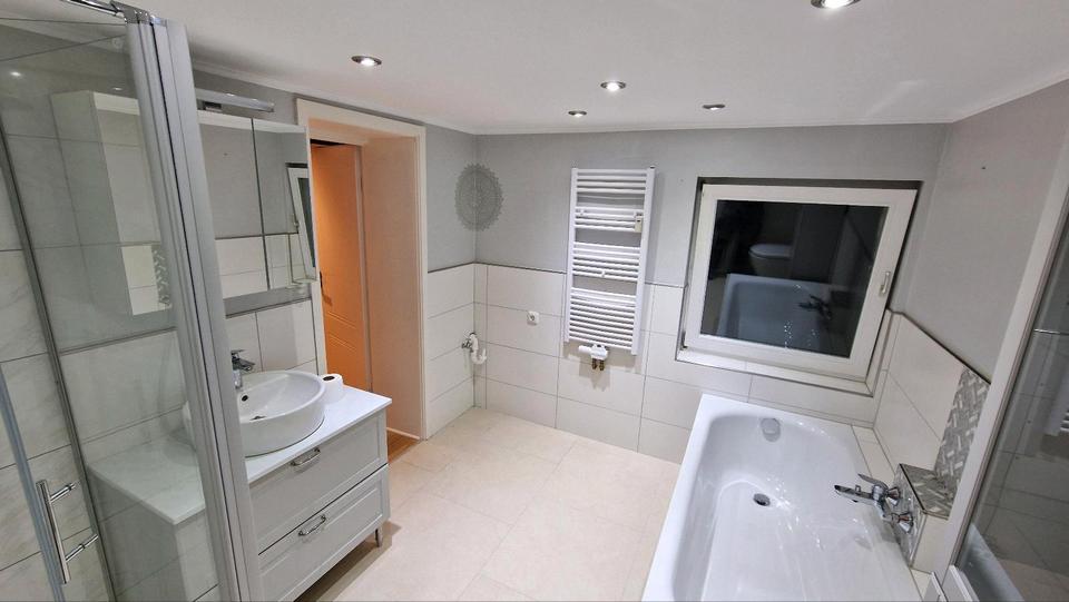 Erdgeschoßwohnung Gummersbach Berstig Süd - 3 Zimmer, 69 m&sup2;, 155.000&euro; | Angebot:25953588