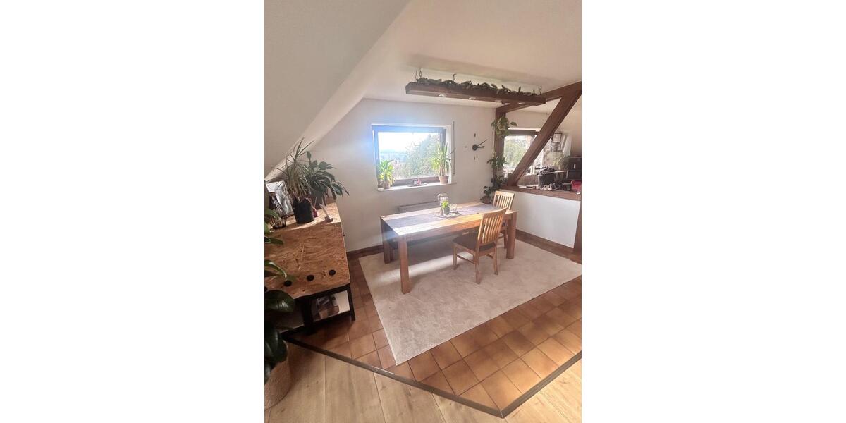 Dachgeschoßwohnung Etzbach - 3 Zimmer, 98 m&sup2;, 690&euro; | Angebot:25965340