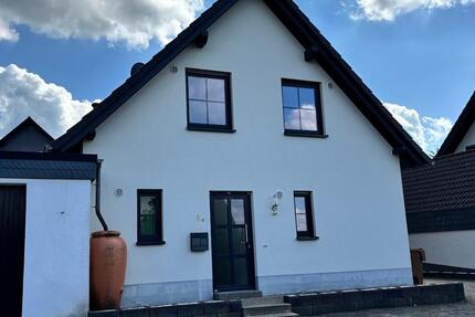 Haus Nümbrecht - 4 Zimmer, 107 m&sup2;, 1.700&euro; | Angebot:27614939