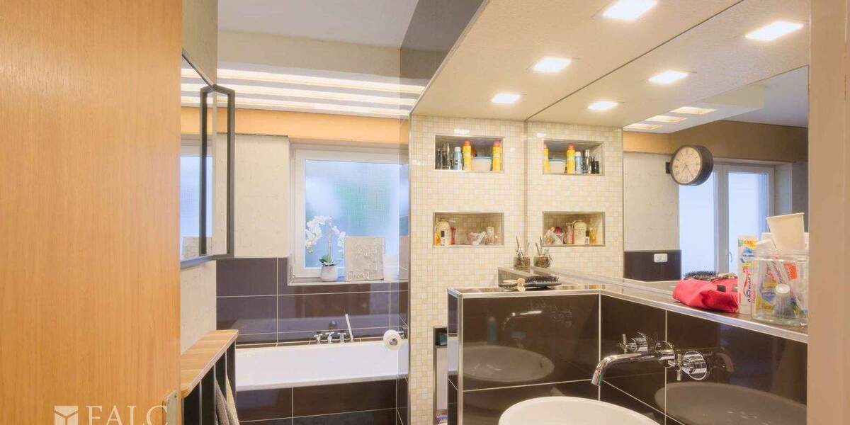 Bungalow Wermelskirchen - 4 Zimmer, 118 m&sup2;, 395.000&euro; | Angebot:25696532