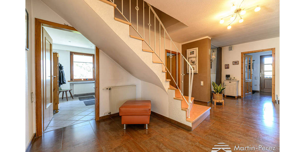 Etagenwohnung Breckerfeld - 3 Zimmer, 156 m&sup2;, 280.000&euro; | Angebot:26489453