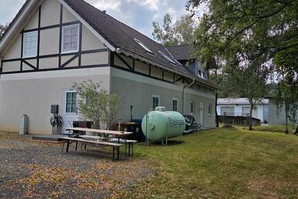 Wohnung Friesenhagen - 3 Zimmer, 82 m&sup2;, 600&euro; | Angebot:27615408