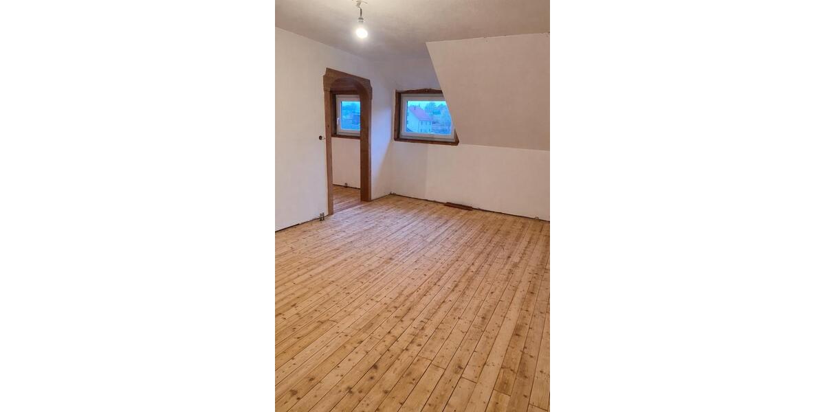Etagenwohnung Windeck - 4 Zimmer, 111 m&sup2;, 850&euro; | Angebot:25780036