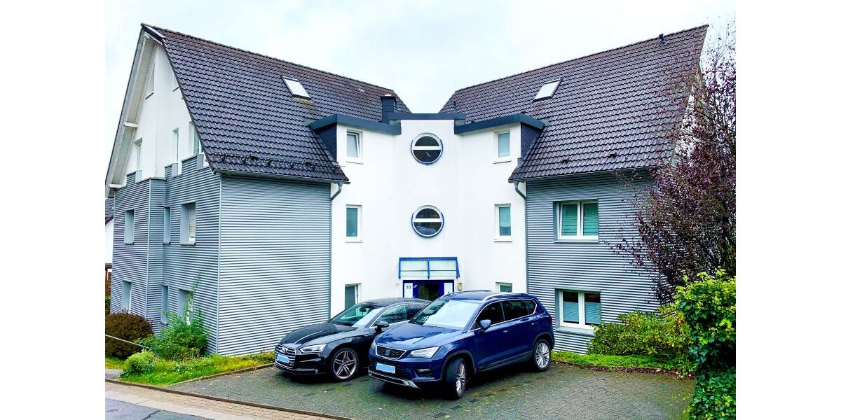 Sonnige 3,5 Z., Balkon, Küche, Diele, Bad, Gäste Bad. HWR. EGre - 3.5 Plettenberg | Angebot:25931702