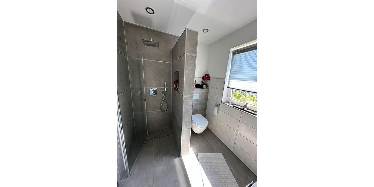 Einfamilienhaus Bergneustadt - 7 Zimmer, 240 m&sup2;, 570.000&euro; | Angebot:26326060