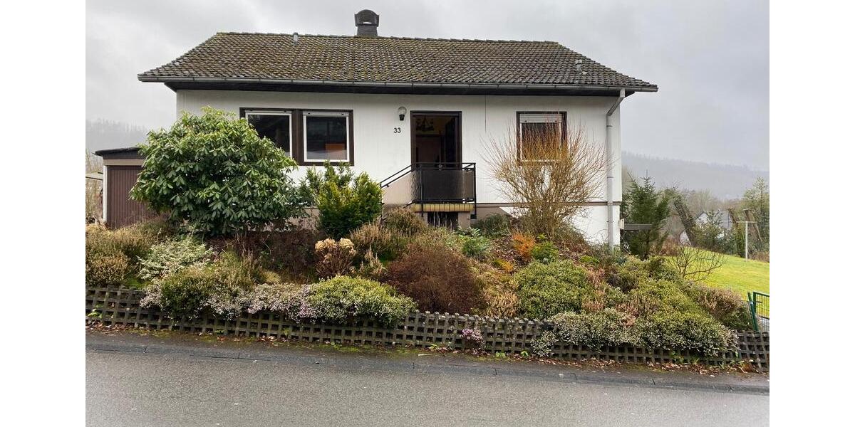 Einfamilienhaus Gummersbach Berstig Süd - 5 Zimmer, 150 m&sup2;, 1.000&euro; | Angebot:25371516