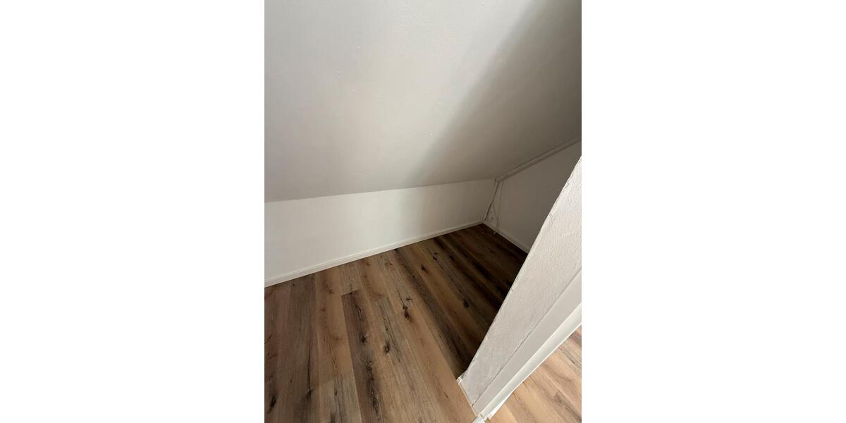 Dachgeschoßwohnung Olpe - 4 Zimmer, 80 m&sup2;, 225.000&euro; | Angebot:27181327