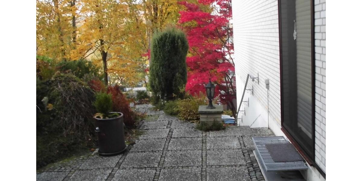 Einfamilienhaus Wiehl - 7 Zimmer, 270 m&sup2;, 449.000&euro; | Angebot:25719642