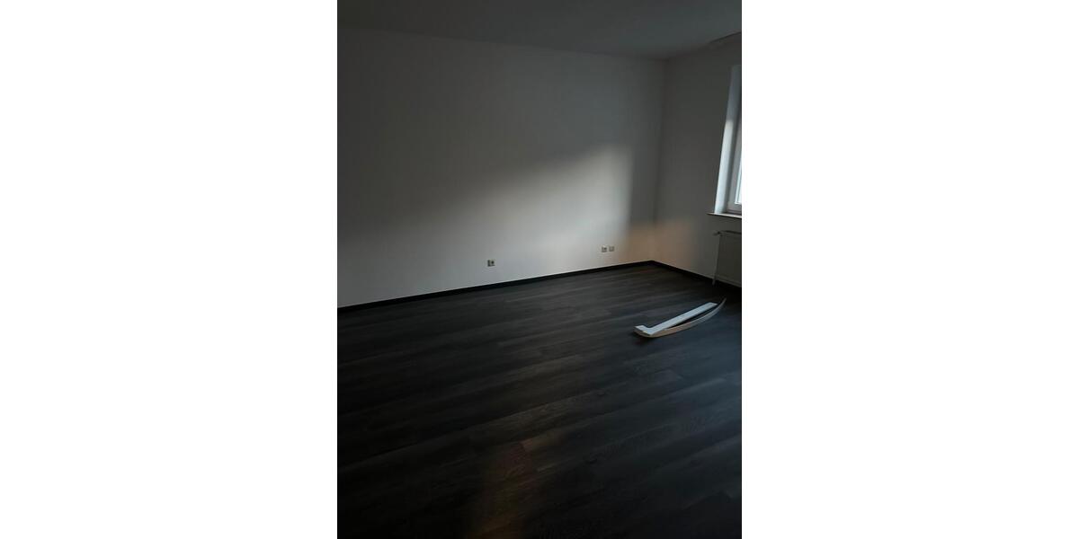 Erdgeschoßwohnung Meinerzhagen - 4 Zimmer, 100 m&sup2;, 600&euro; | Angebot:25858688