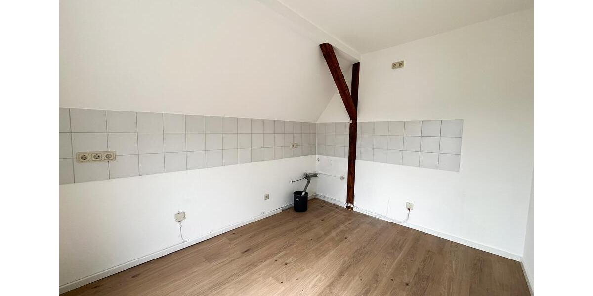 Dachgeschoßwohnung Wissen - 2 Zimmer, 91 m&sup2;, 800&euro; | Angebot:26544360