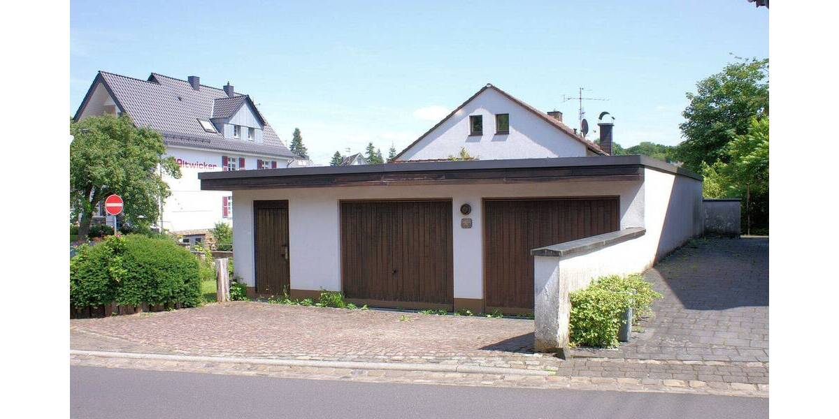 Mehrfamilienhaus, Wohnhaus Ruppichteroth - 9 Zimmer, 279 m&sup2;, 333.000&euro; | Angebot:25742820