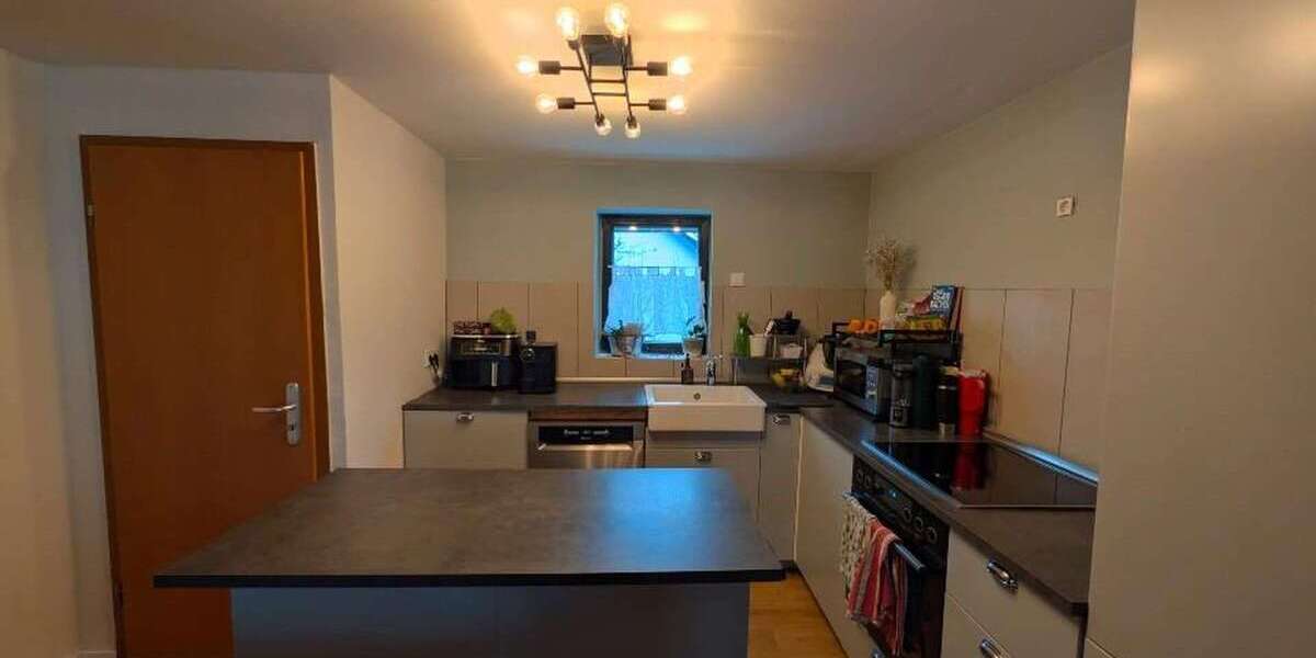 Etagenwohnung Windeck - 5 Zimmer, 110 m&sup2;, 183.000&euro; | Angebot:25078974