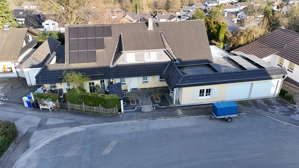 Einfamilienhaus Wermelskirchen - 9 Zimmer, 256 m&sup2;, 859.000&euro; | Angebot:25813936