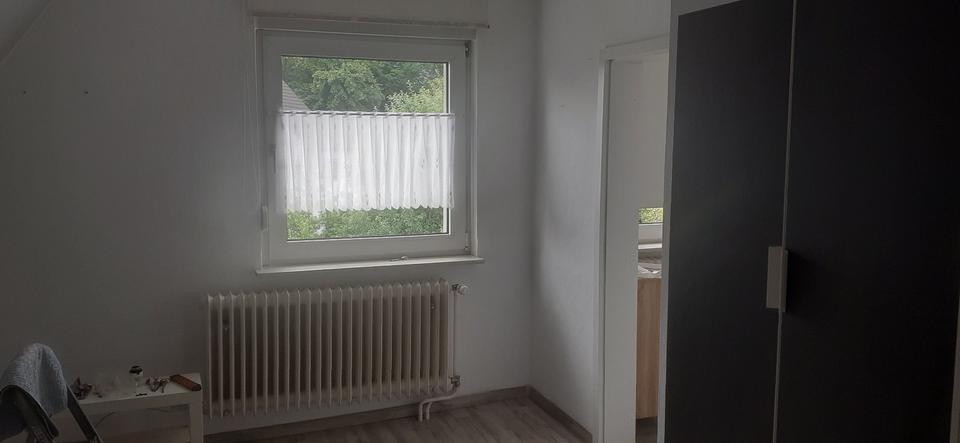 Dachgeschoßwohnung Waldbröl - 2 Zimmer, 51 m&sup2;, 425&euro; | Angebot:27578019