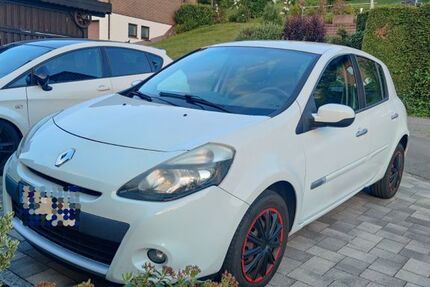 Renault Clio 175.000 km 3.800 &euro; Attendorn 57439