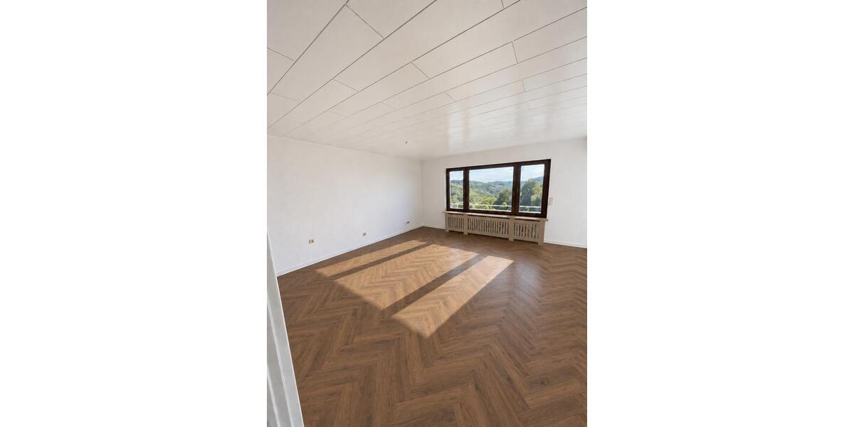 Dachgeschoßwohnung Lüdenscheid Othlinghausen - 2 Zimmer, 76 m&sup2;, 1.250&euro; | Angebot:27586202