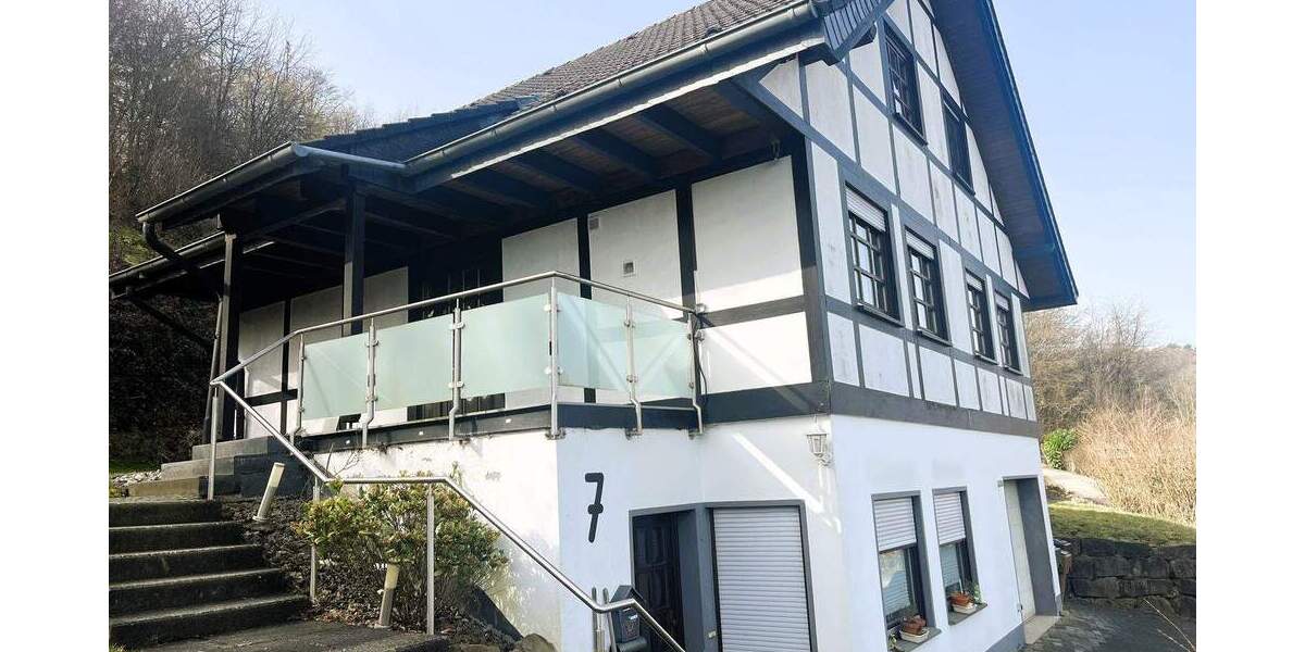 Einfamilienhaus Wiehl - 4 Zimmer, 152 m&sup2;, 349.000&euro; | Angebot:25796901