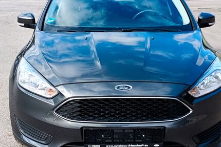 Ford Focus 15.036 km 8.300 &euro; Overath bei Köln 51491