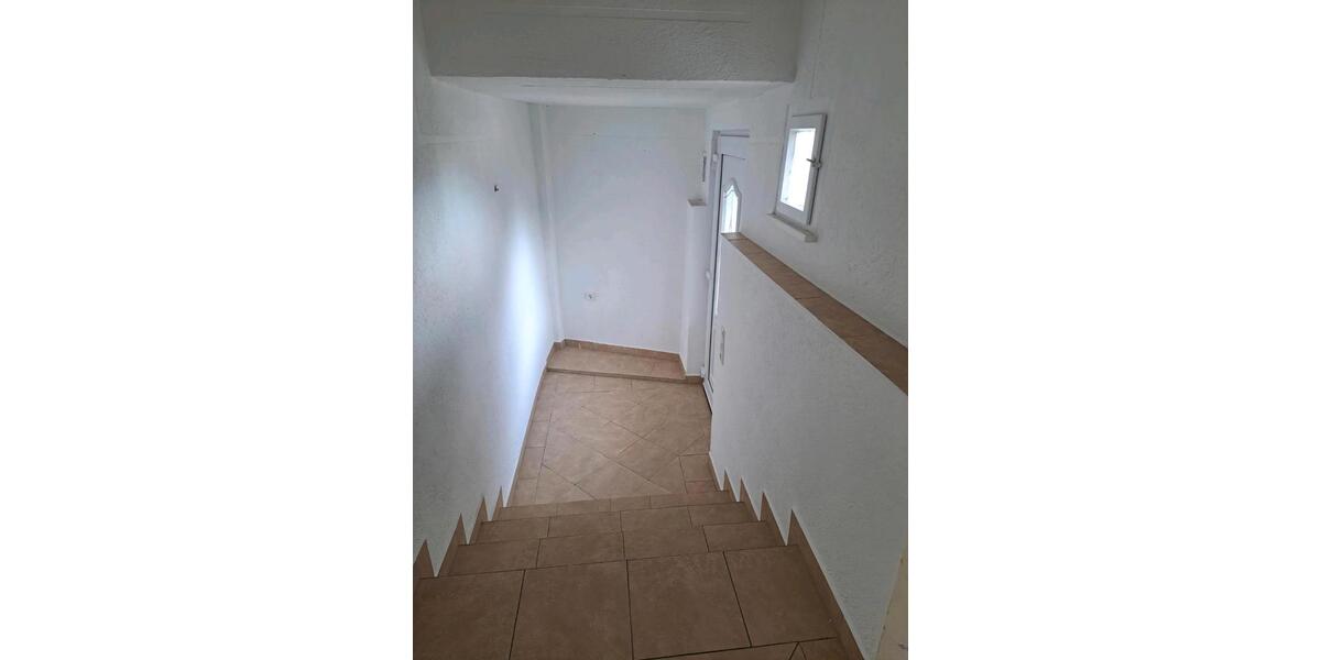 Etagenwohnung Overath - 3 Zimmer, 100 m&sup2;, 9&euro; | Angebot:23806876