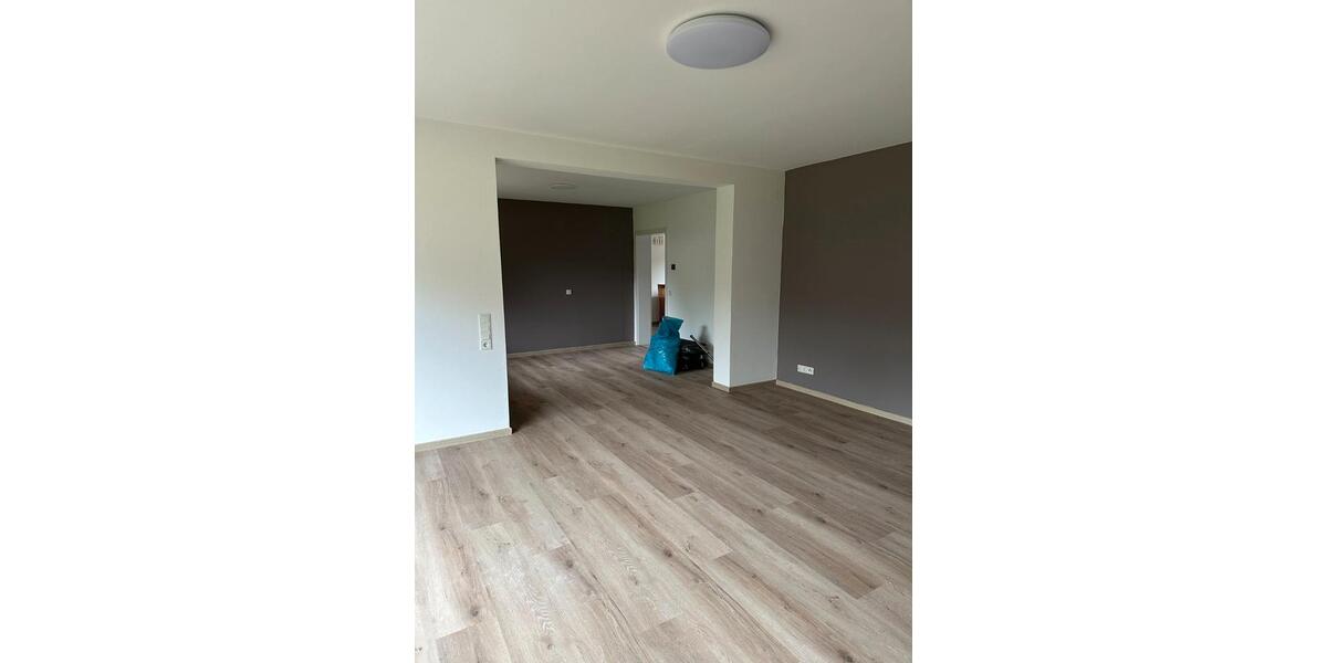 Einfamilienhaus Wiehl - 4 Zimmer, 200 m&sup2;, 795.000&euro; | Angebot:27165030