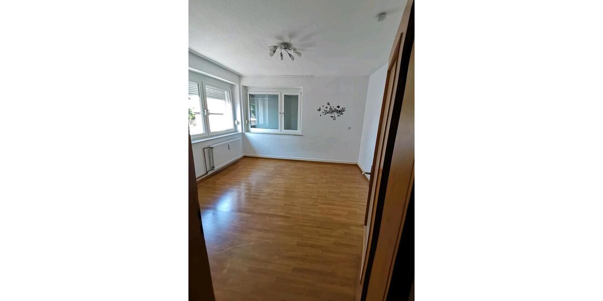 Etagenwohnung Wermelskirchen - 3 Zimmer, 80 m&sup2;, 1.020&euro; | Angebot:27551964