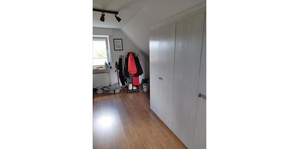 Einfamilienhaus Meinerzhagen - 7 Zimmer, 176 m&sup2;, 1.320&euro; | Angebot:26623939