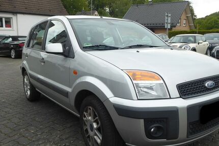 Ford Fusion 156.000 km 2.800 &euro; Wiehl 51674