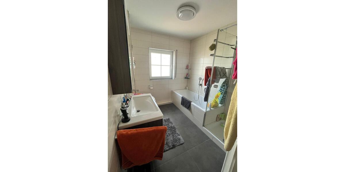 Etagenwohnung Radevormwald - 4 Zimmer, 101 m&sup2;, 254.000&euro; | Angebot:27196429
