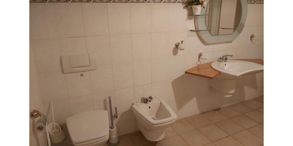 Terrassenwohnung Wermelskirchen - 5 Zimmer, 144 m&sup2;, 350.000&euro; | Angebot:27168179