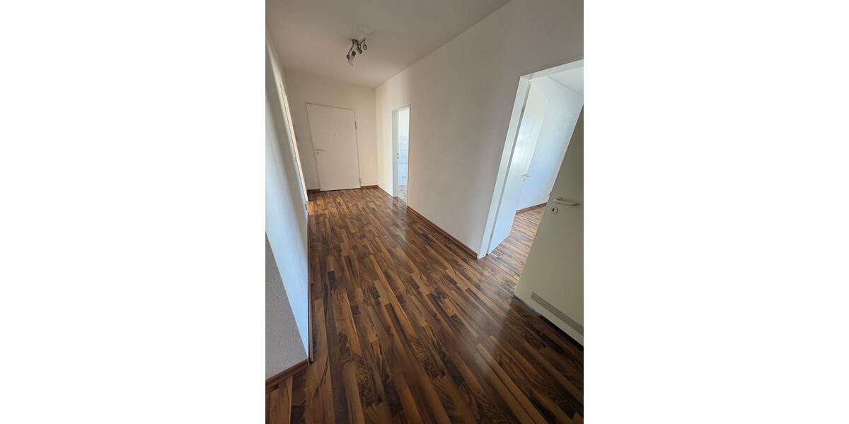 Etagenwohnung Wipperfürth - 3 Zimmer, 83 m&sup2;, 685&euro; | Angebot:25994040