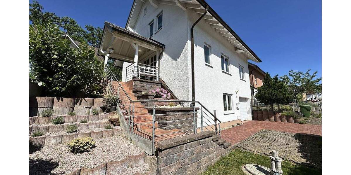 Einfamilienhaus Waldbröl - 6 Zimmer, 126 m&sup2;, 399.000&euro; | Angebot:25724184