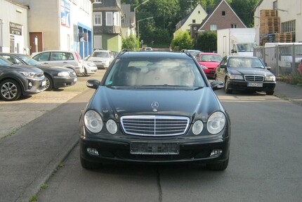 Mercedes-Benz E 220 CDI 288.000 km 1.999 &euro; Bergneustadt 51702