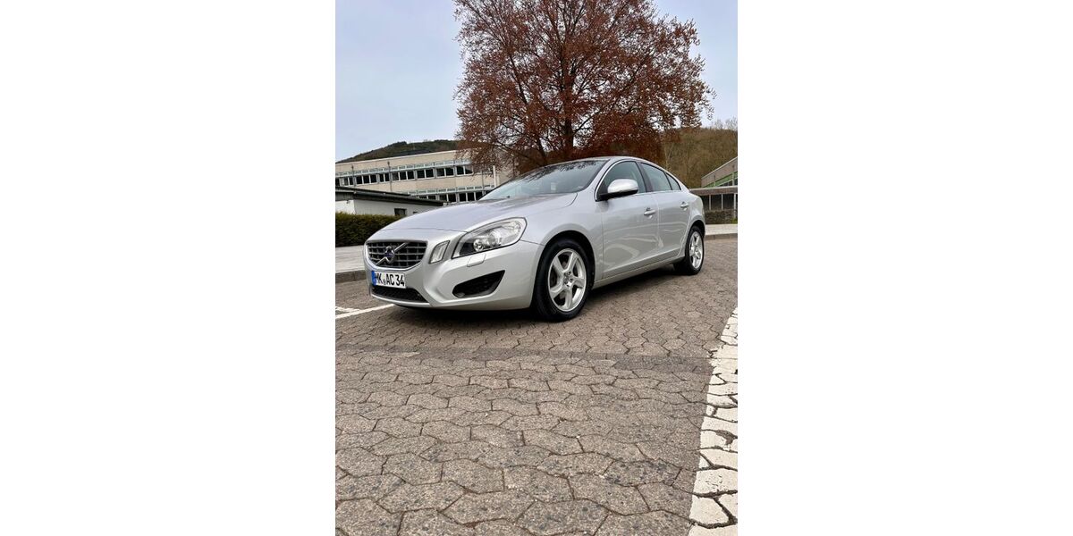 Volvo S60 140.000 km 10.250 &euro; Plettenberg 58840