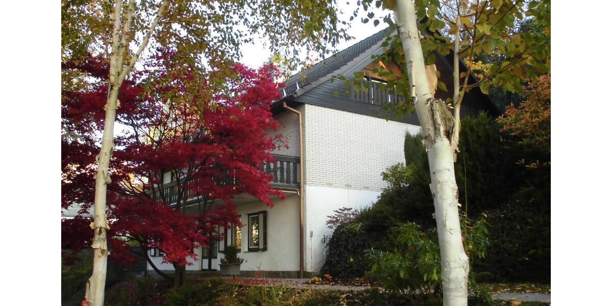 Einfamilienhaus Wiehl - 7 Zimmer, 270 m&sup2;, 449.000&euro; | Angebot:25719642