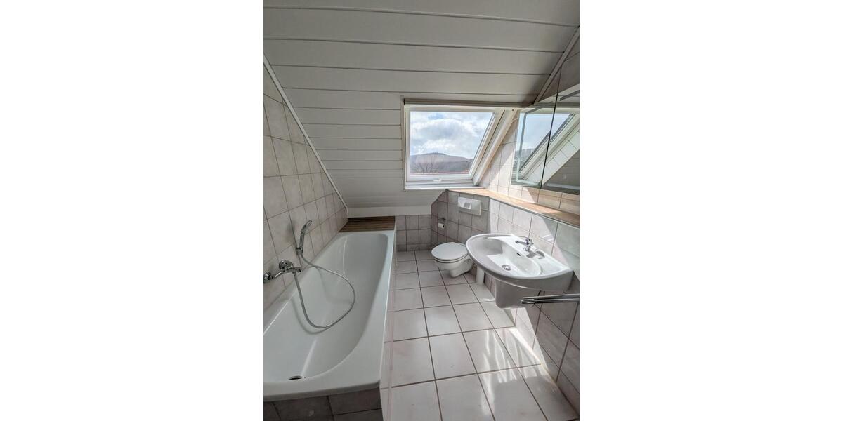 Einfamilienhaus Engelskirchen - 3.5 Zimmer, 110 m&sup2;, 1.550&euro; | Angebot:25945148