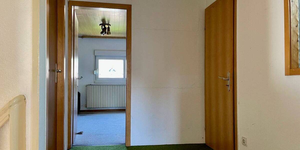 Mehrfamilienhaus, Wohnhaus Bergneustadt - 8 Zimmer, 176 m&sup2;, 260.000&euro; | Angebot:25691798