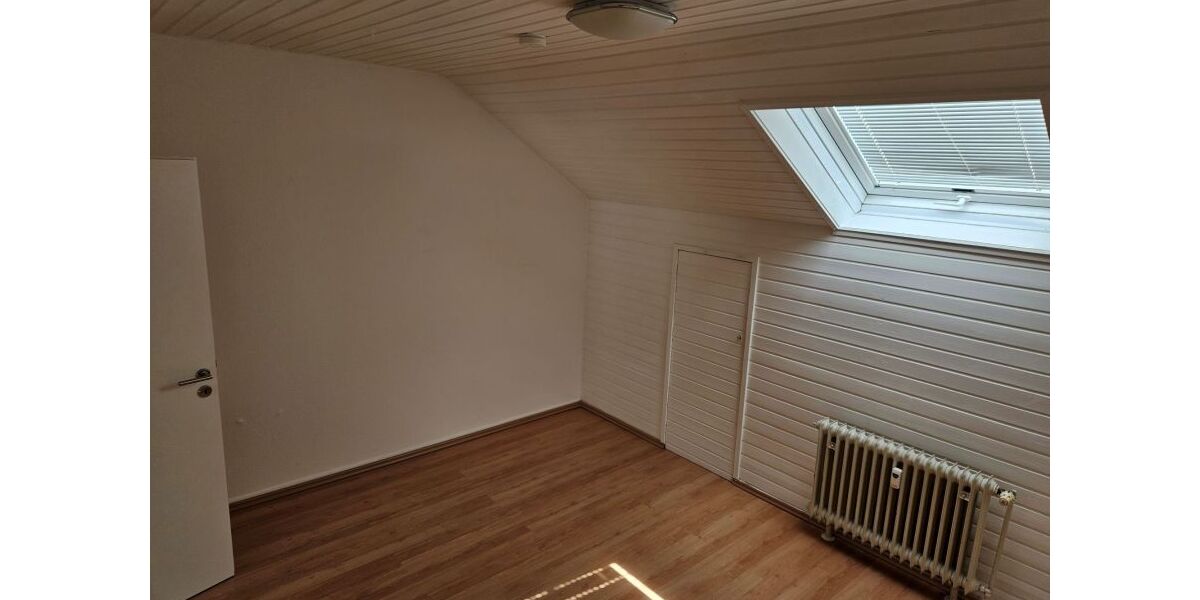 3 Zimmer, Küche, Dusch-Bad - Dachgeschoßwohnung Lüdenscheid Brügge | Angebot:27120087