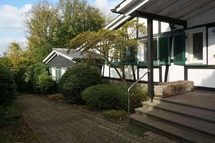 Haus Wipperfürth - 8 Zimmer, 246 m&sup2;, 650.000&euro; | Angebot:25375278